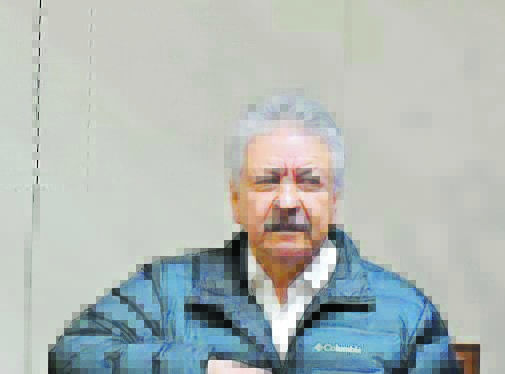 Presentan iniciativa para tope a pensiones
