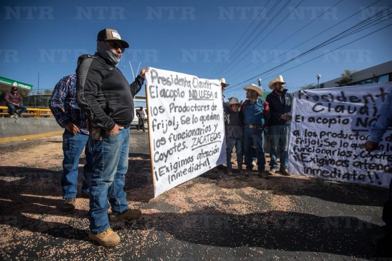 Bloquean productores, otra vez, Calzada Héroes de Chapultepec
