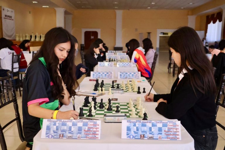 Zacatecanos pelean primeros lugares en ajedrez de la CONADE