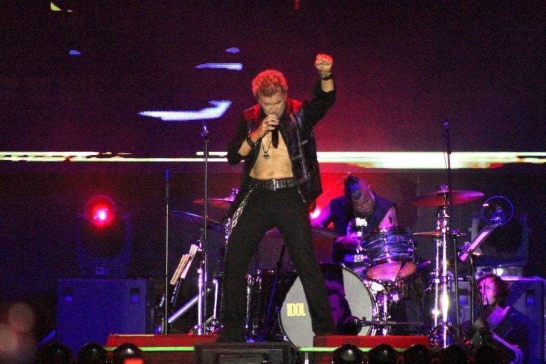 Vibrante cierre de FCZ con Billy Idol