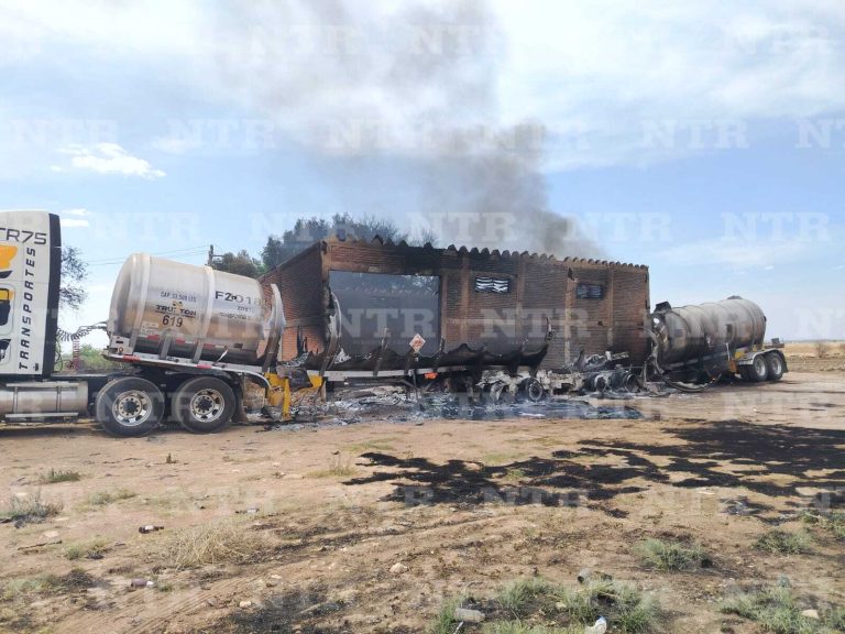 Llamas consumen bodega y camión con combustible