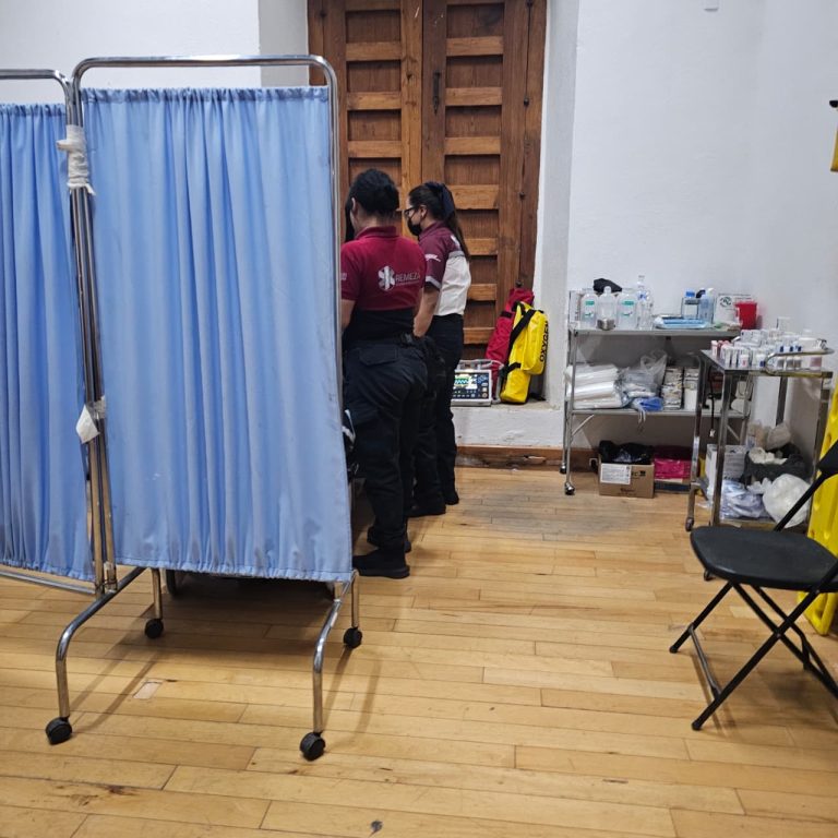 Brinda Remeza servicios médicos en el FCZ