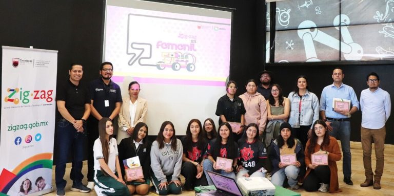 Entregan kits a participantes del Torneo de Robótica Femenil
