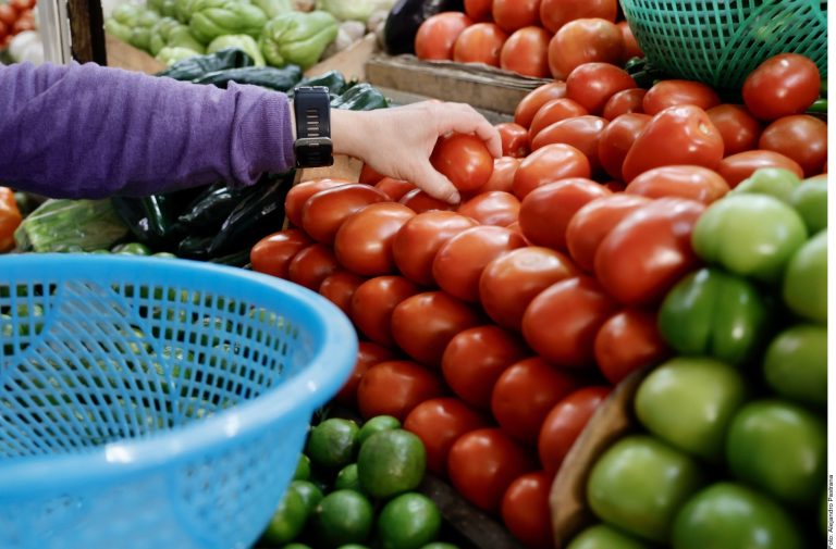 Aumenta 8.1% costo de canasta alimentaria