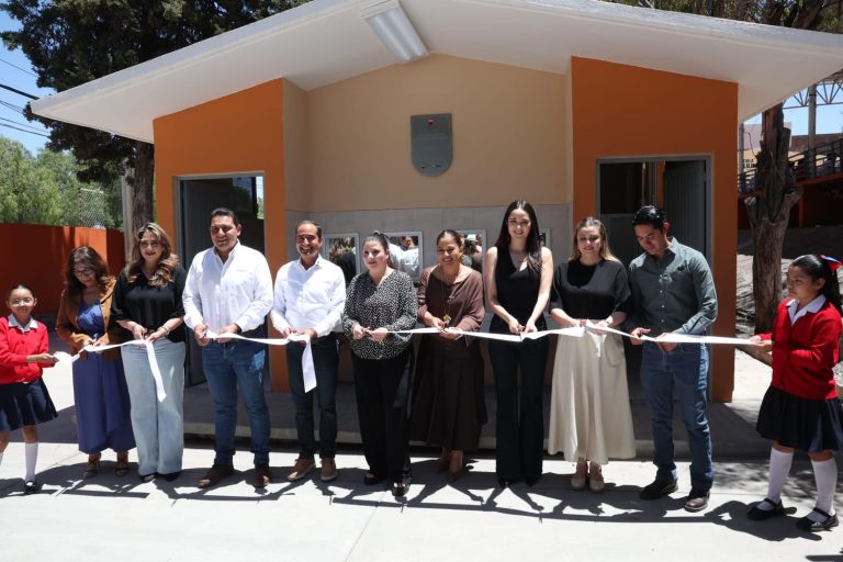 Entregan trabajos de rehabilitación en primaria de Guadalupe