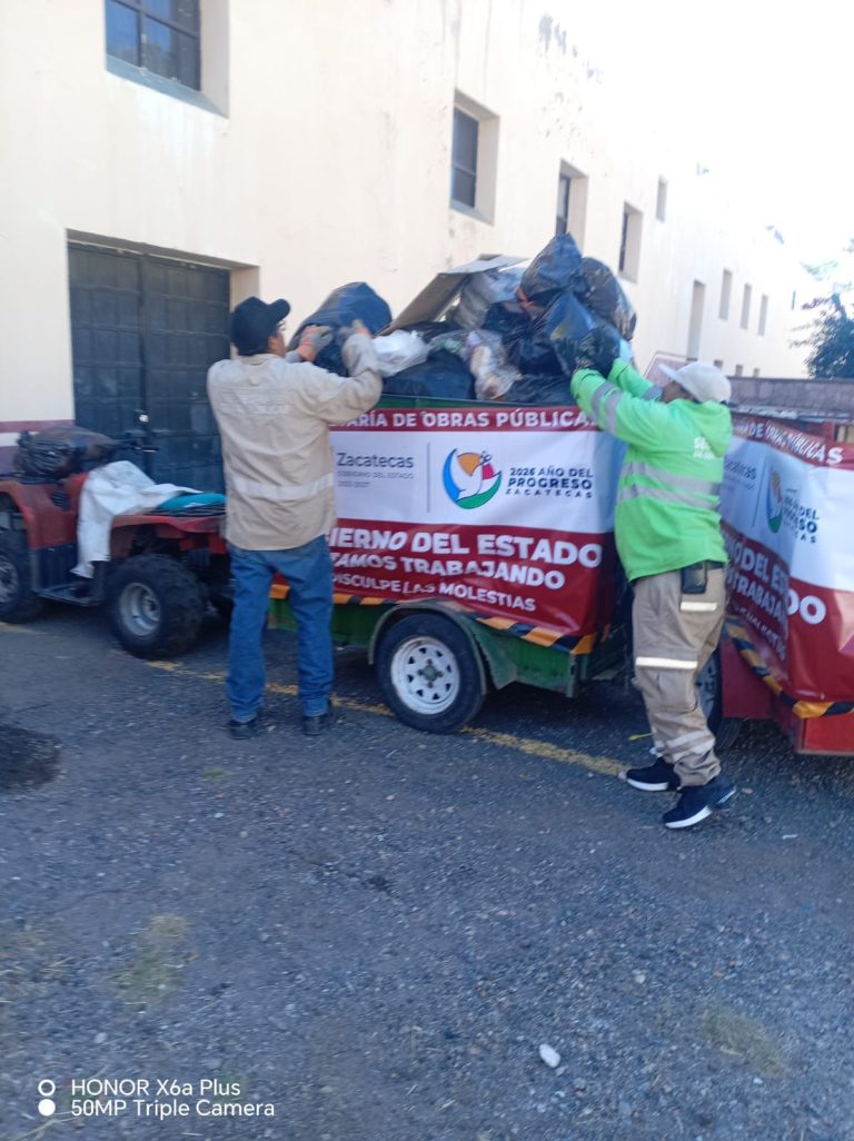 Intensifican labores de limpieza en el Centro Histórico