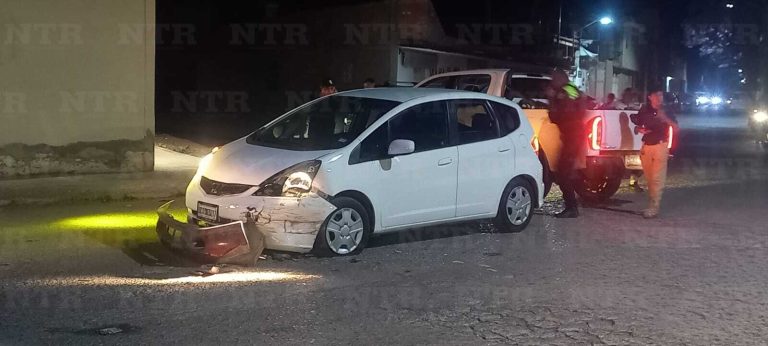 Huye tras percance vial en la colonia Las Flores