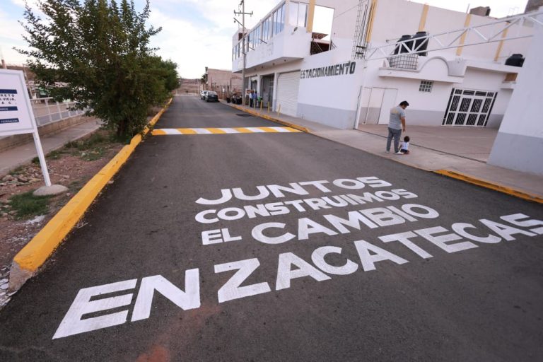 Entregan obra de pavimentación en la colonia Huerta Vieja