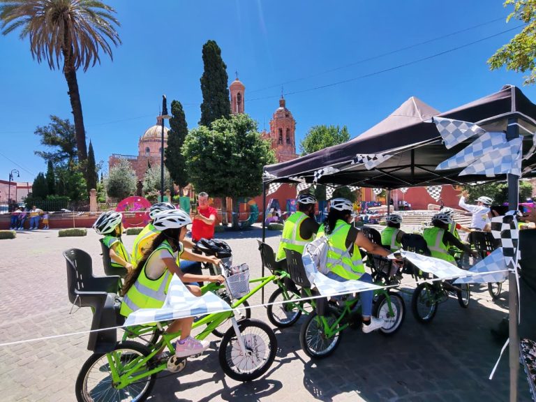 Festeja Guadalupe a niños y niñas