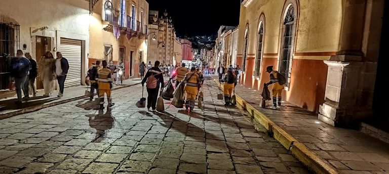 Implementan operativo especial de limpieza por temporada turística