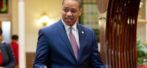 Mata a demócrata en Virginia a su esposa y se quita la vida