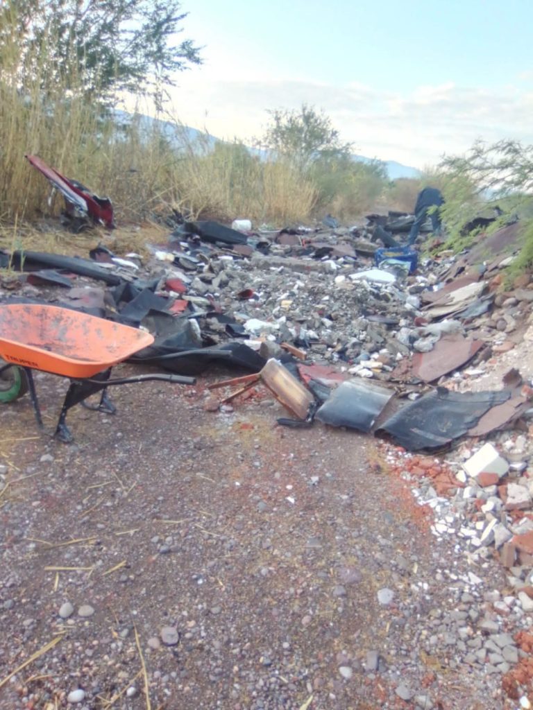 Multan a Oxxo por tirar basura en el río