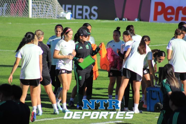 Reconoce selección femenil la cancha del Carlos Vega Villalba