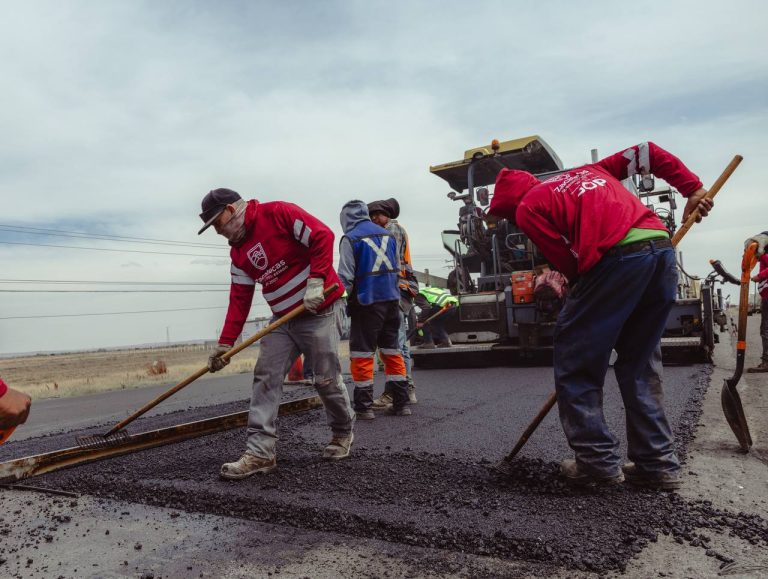 Supervisan rehabilitación carretera en Enrique Estrada