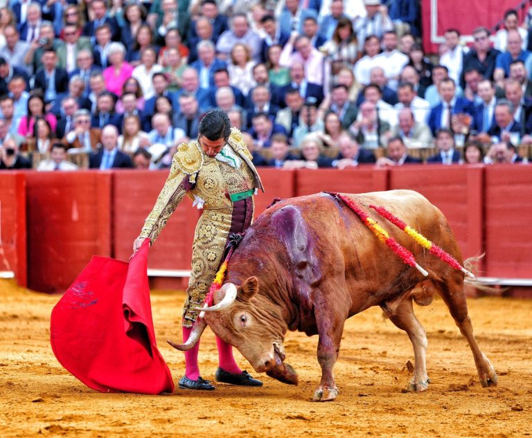 Un Morante antológico vuelve a hacer historia en la Maestranza