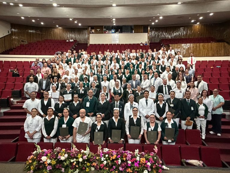 Reconoce IMSS a personal de Enfermería