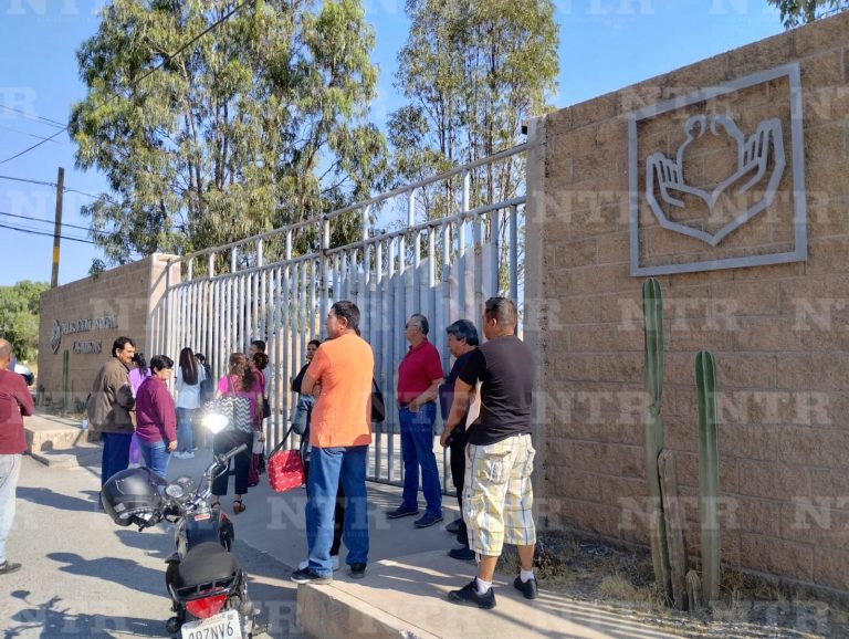 Suplentes del ISSSTE toman delegación