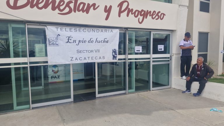 Telesecundarias toman Sefin tras incumplimiento de reunión con SEZ