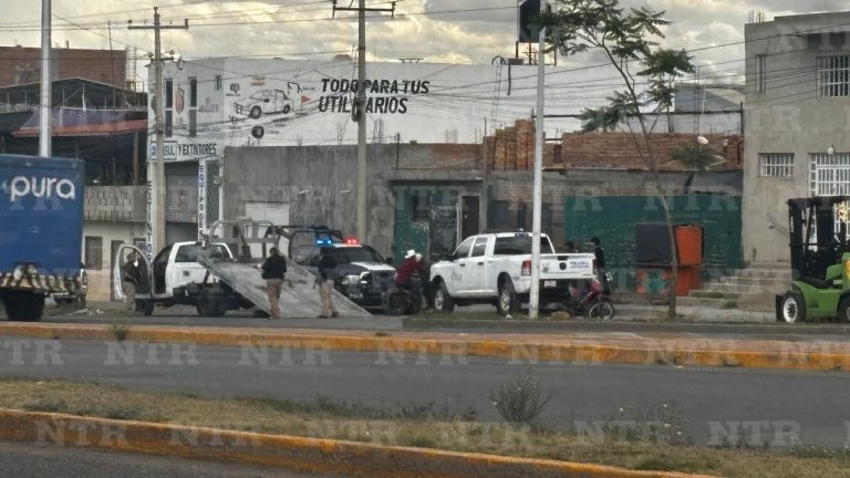 Detienen a dos personas y recuperan motos en cateo