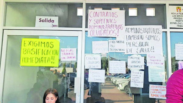 Suplentes del IMSS amagan con radicalizar protestas