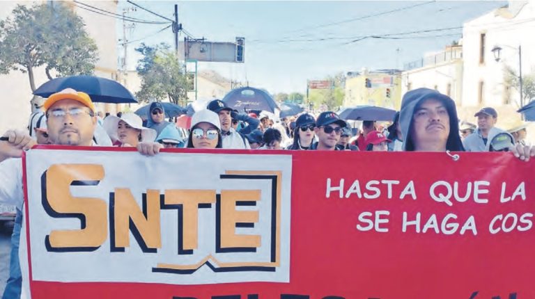 Maestros, a huelga en junio