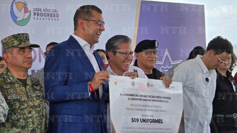 Otorgan 6,505 uniformes a agentes de seguridad