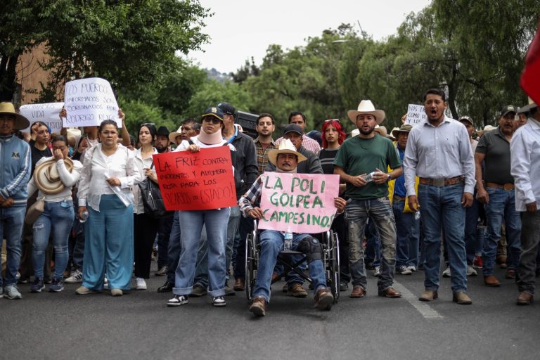 PROTESTAN MILES CONTRA REPRESIÓN