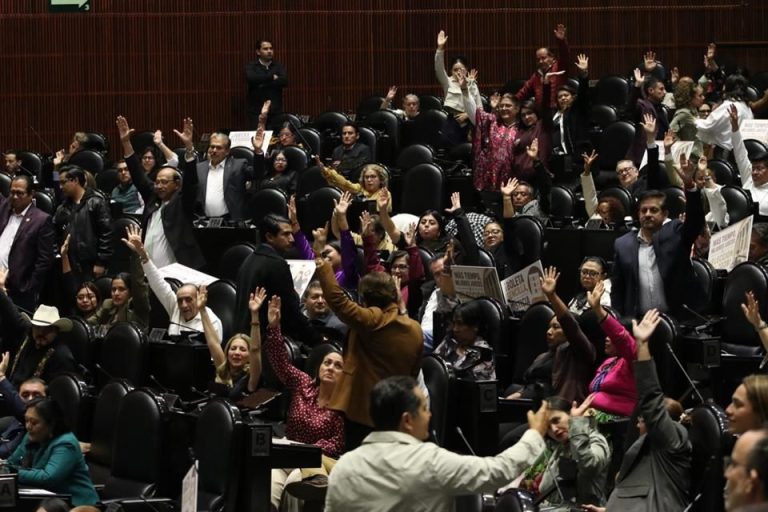 Avalan diputados reelección de magistrados electorales