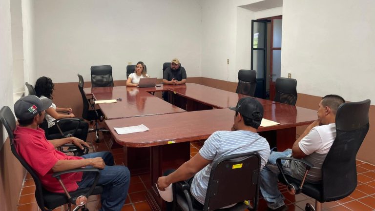 Rehabilitarán carretera que une a Huanusco y 7 localidades