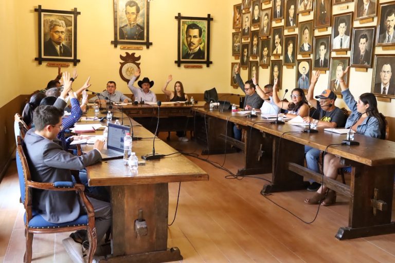 Aprueba cabildo acciones en defensa de la Casa del Poeta