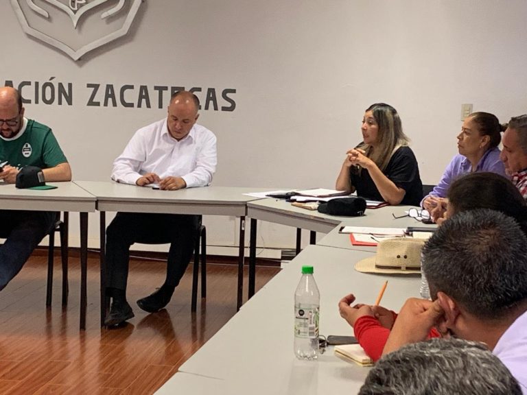 Se reúnen representaciones sindicales con autoridades del ISSSTE