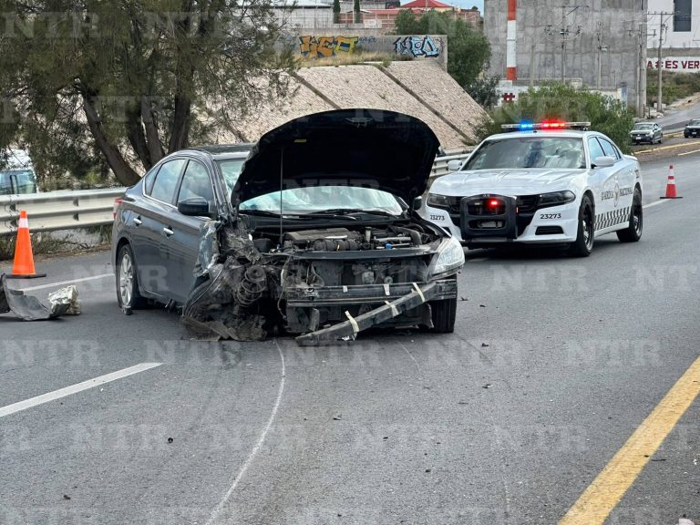 Aparatoso accidente deja solo daños materiales