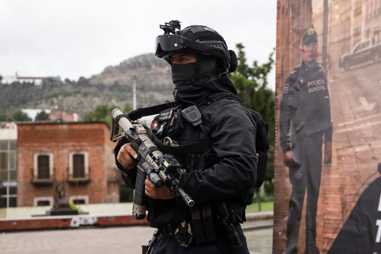 Abren 500 plazas de policías municipales