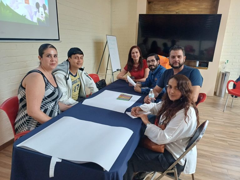 Capacitan a personal de Mina El Edén