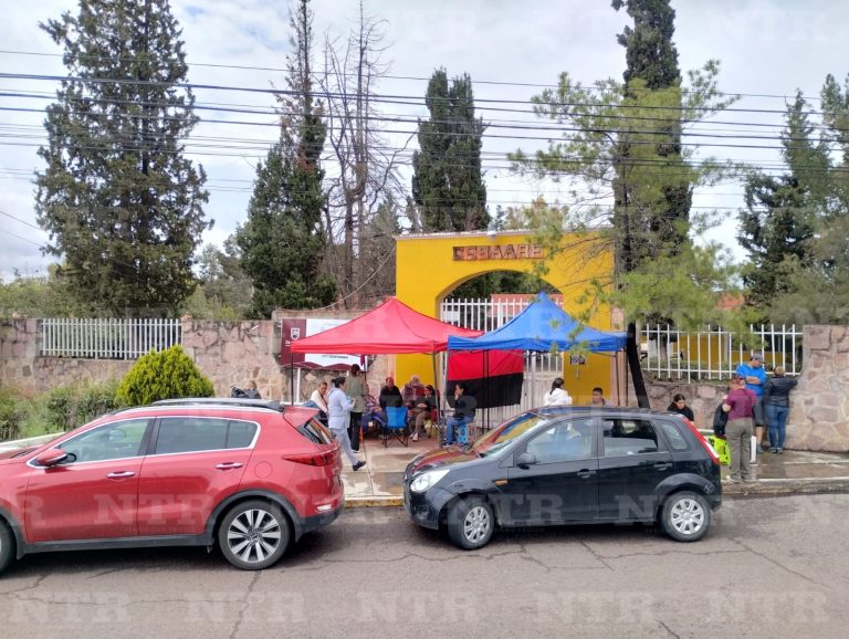 Continúa tomado CEBAARE ante falta de acuerdos