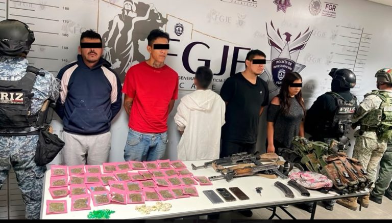 Detienen a 5 en el centro de Zacatecas; les aseguraron armas y drogas