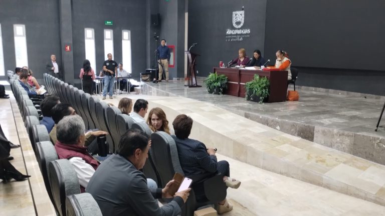 Suspenden de nuevo sesión legislativa