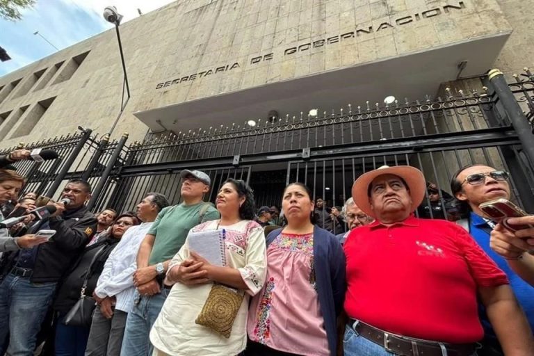 Mantendrá Estado control de plazas docentes, afirma Alcalde