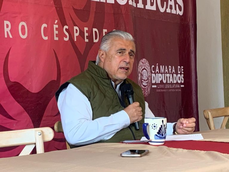 «No fuimos a comer un bistec con oro»: Narro