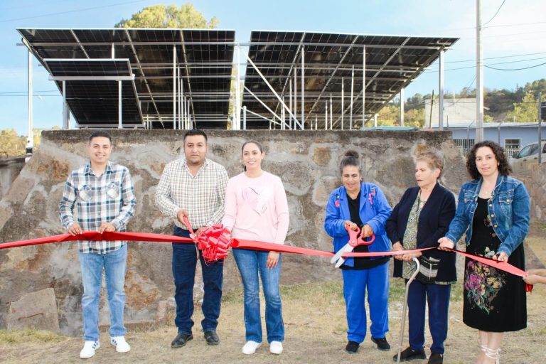 Optan por paneles solares para abaratar abastecimiento de agua