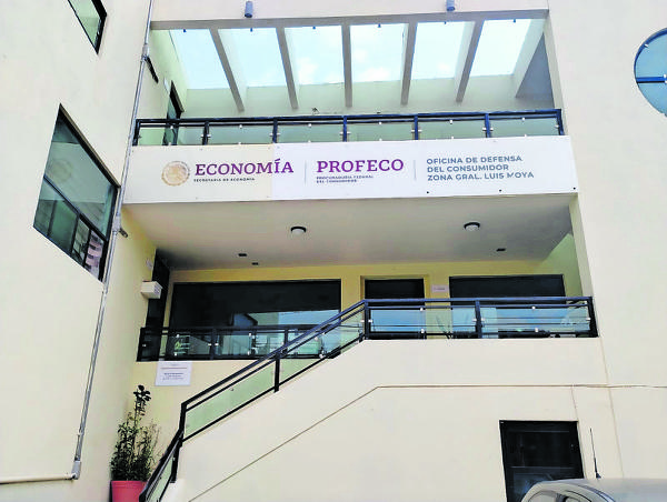 Postergan atención en oficina de Profeco