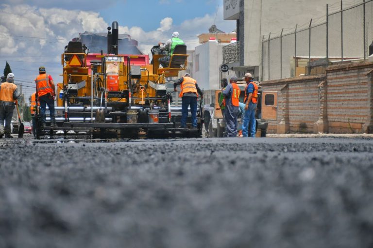 Supervisa Pepe Saldívar obras de reencarpetamiento