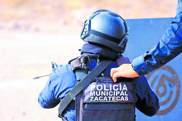 Atienden salud mental de hasta 30 policías