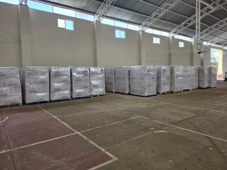 Inicia distribución regional de útiles escolares