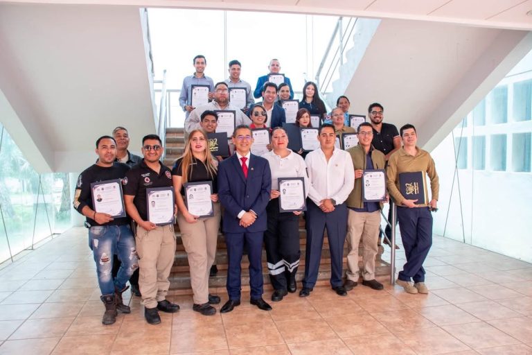 Clausuran diplomado de urgencias médicas en la UAZ