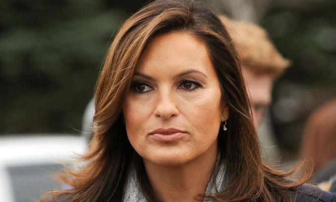 Conducirá Mariska Hargitay los premios Emmy 2026