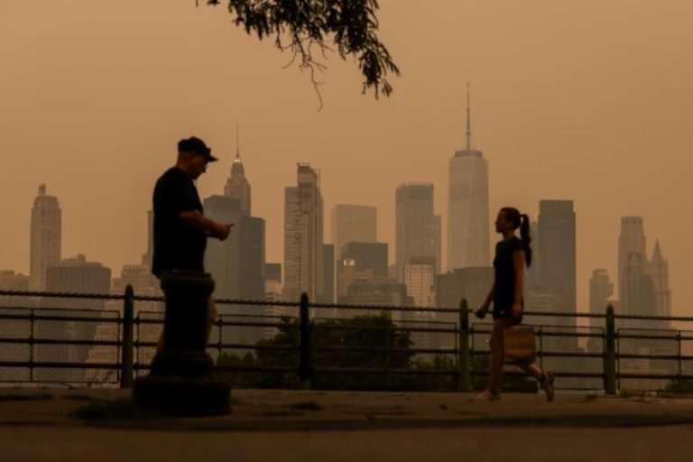Incendios en Canadá afectan calidad del aire en Nueva York