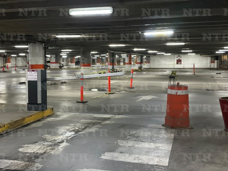 Muere hombre en el estacionamiento de Plaza Bicentenario
