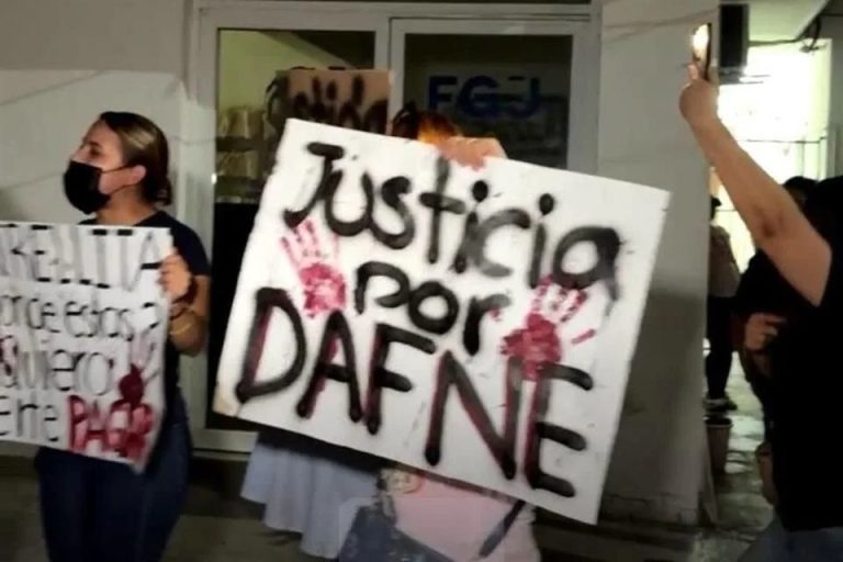 Ordena SEP cierre de escuelas militarizadas en el país