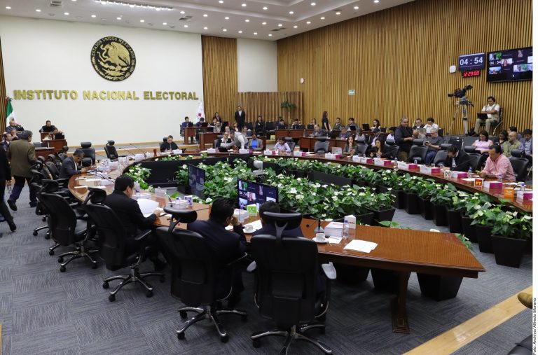 Quería 4T ahorrar; INE pide 35% más